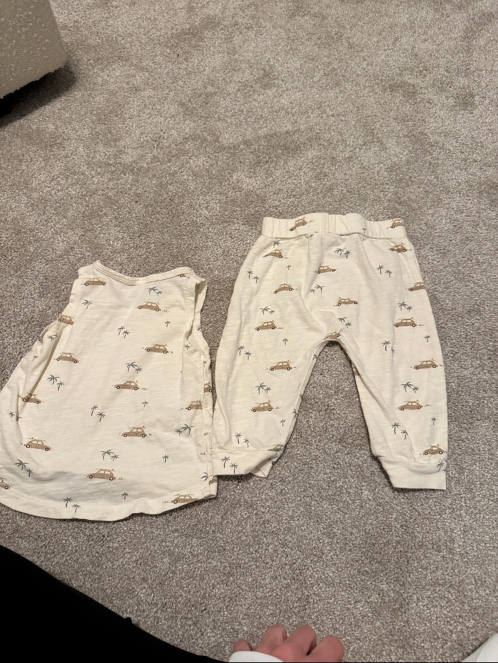 Rylee + Cru Tank + Slouch Pant
Set - Picture 4 of 5